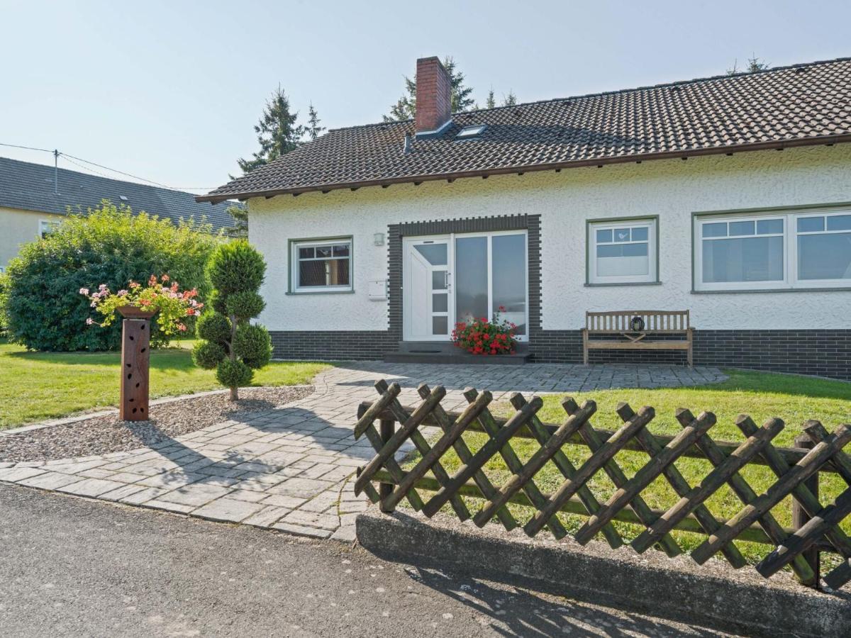 A Detached Holiday Home In A Highly Scenic Area Trierscheid Экстерьер фото